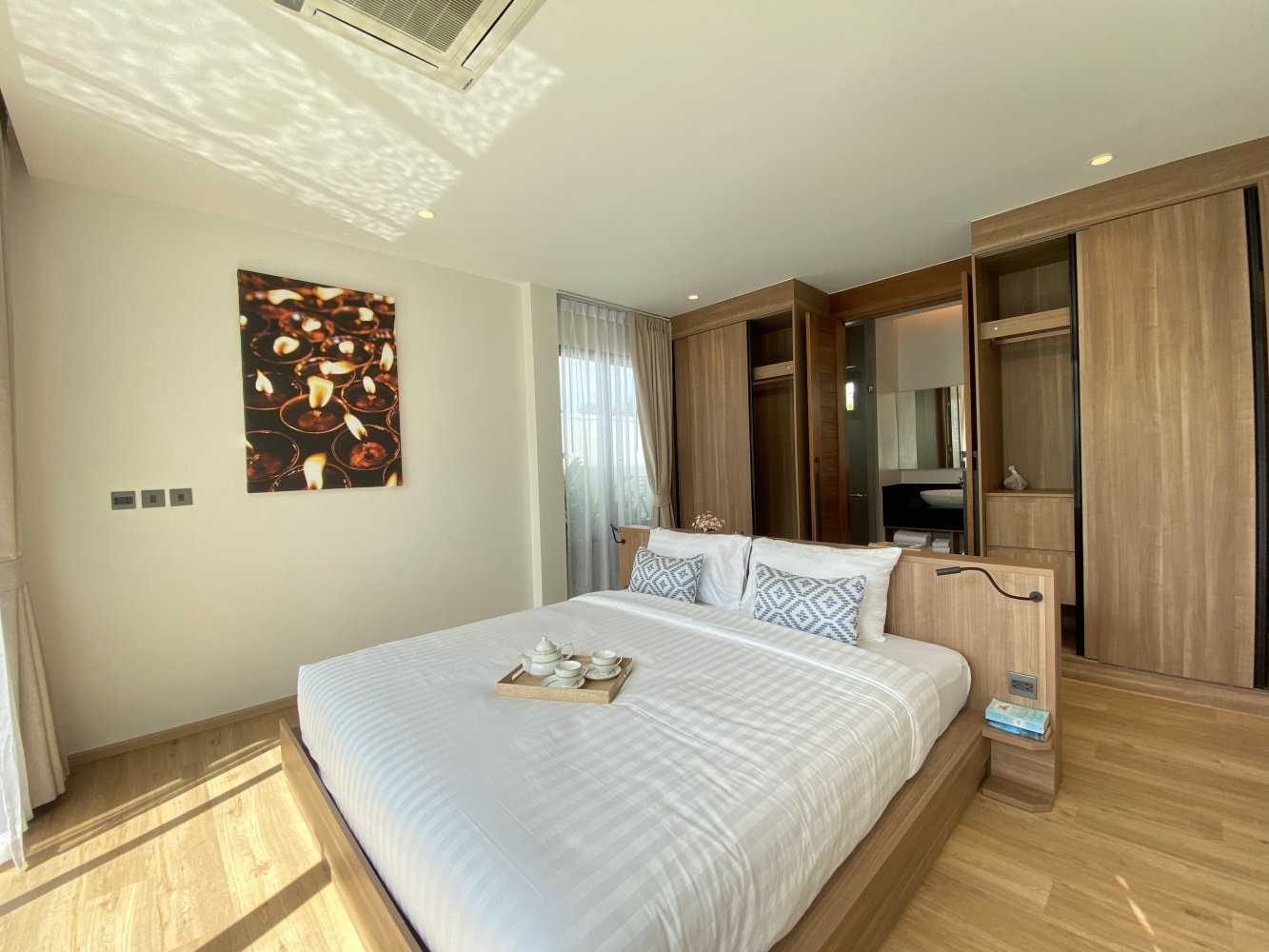 Property image - full photo 10
