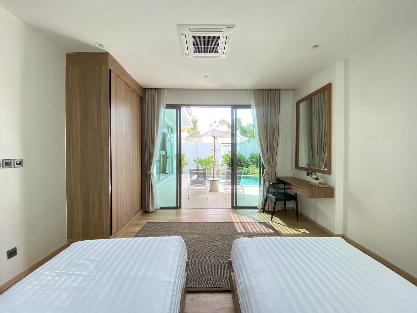Property image - full photo 8