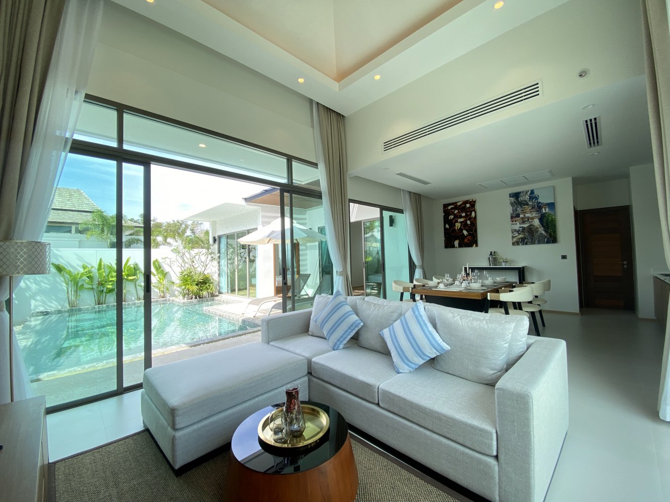 Property image - full photo 3