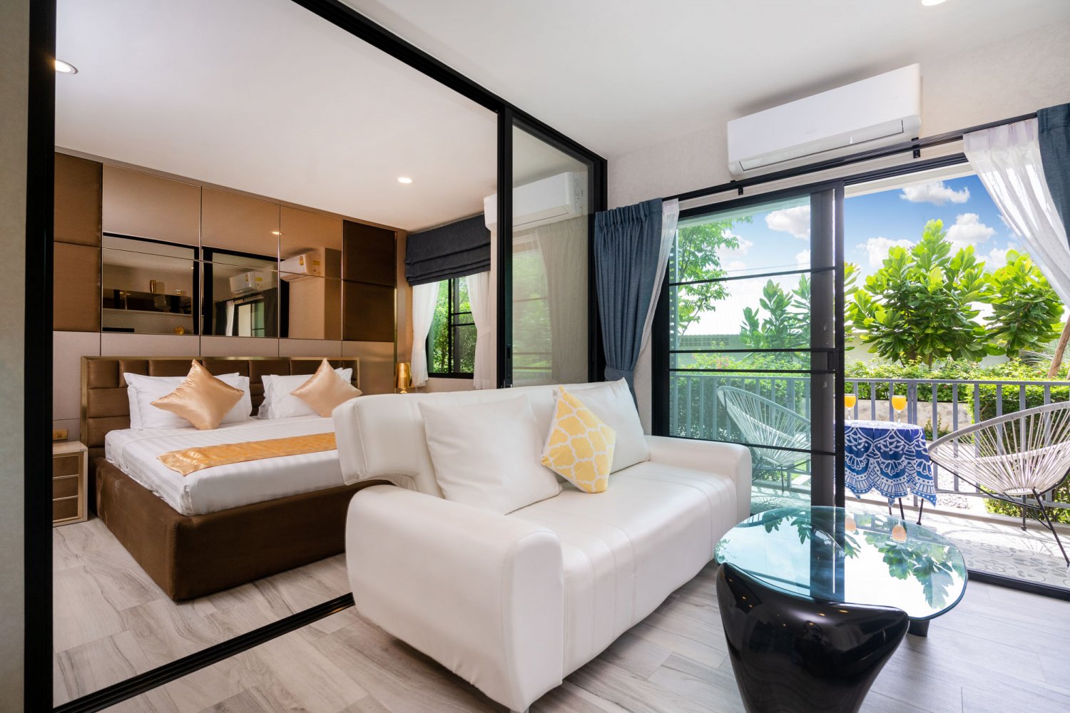 Property image - full photo 4