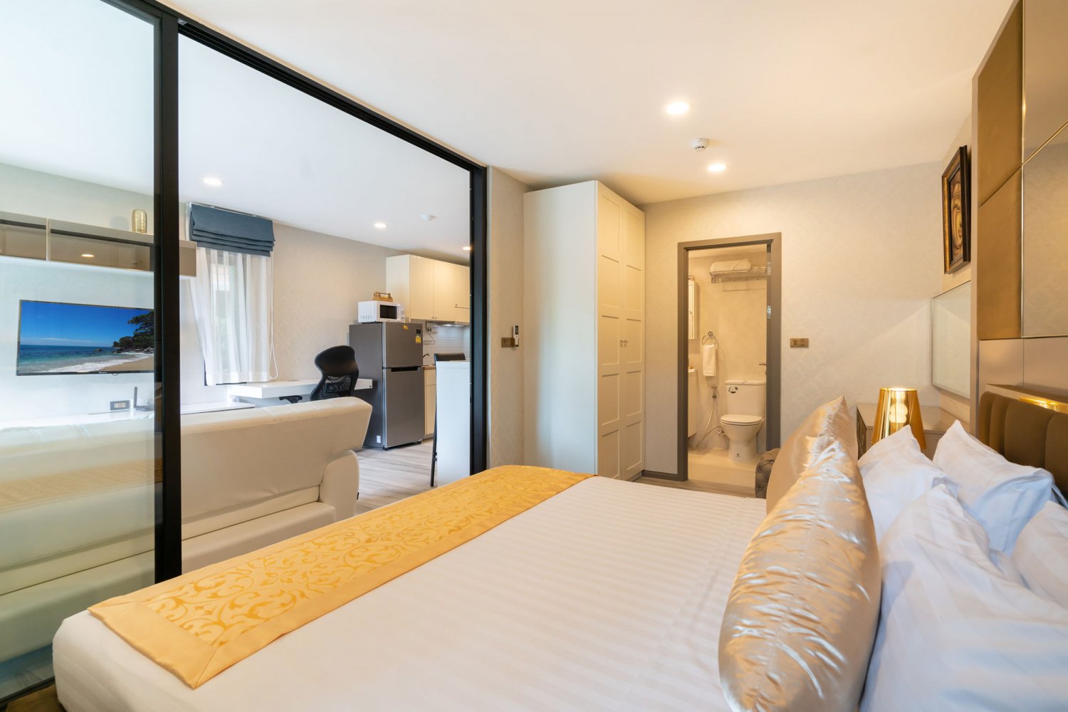 Property image - full photo 19