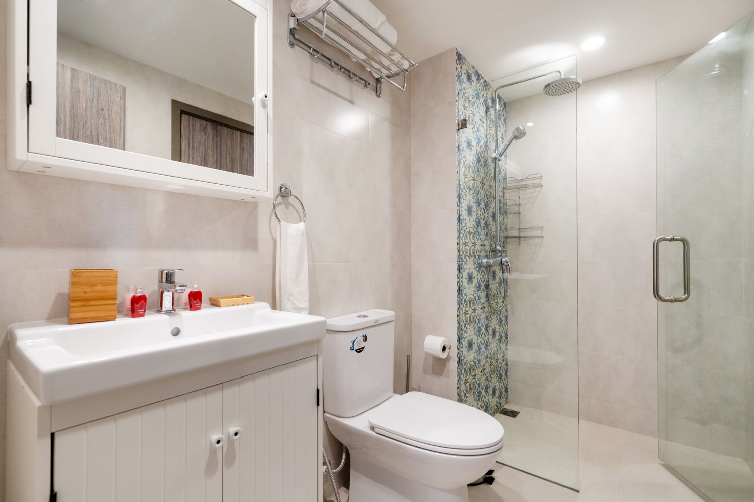 Property image - full photo 12