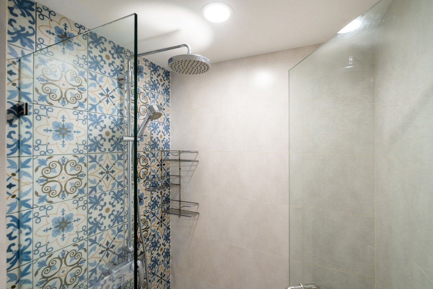 Property image - full photo 11
