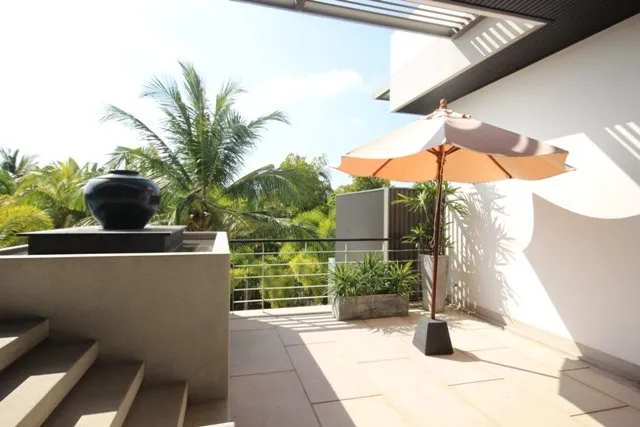 Property image - full photo 2