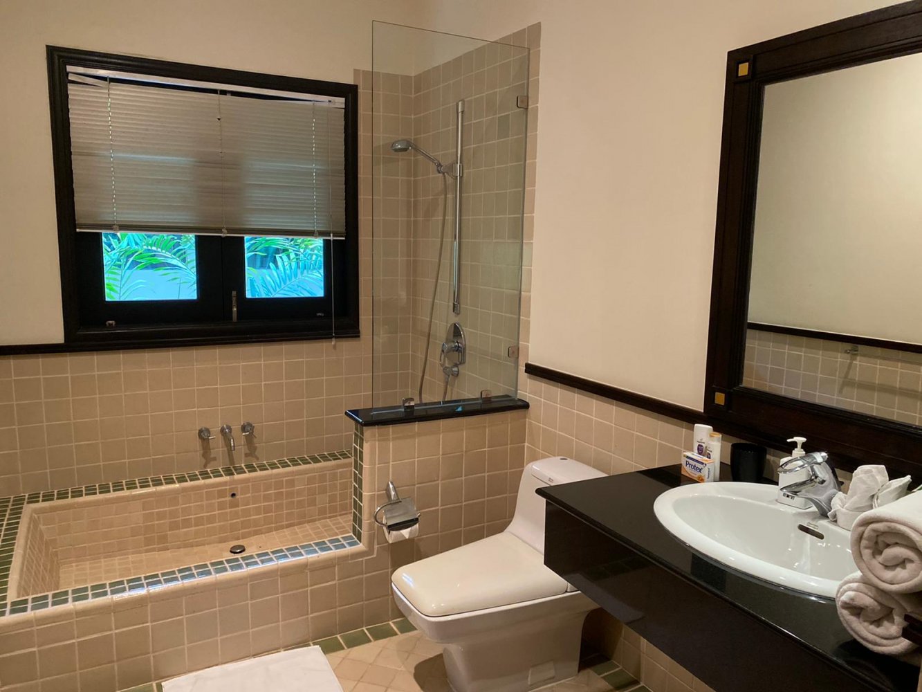 Property image - full photo 18