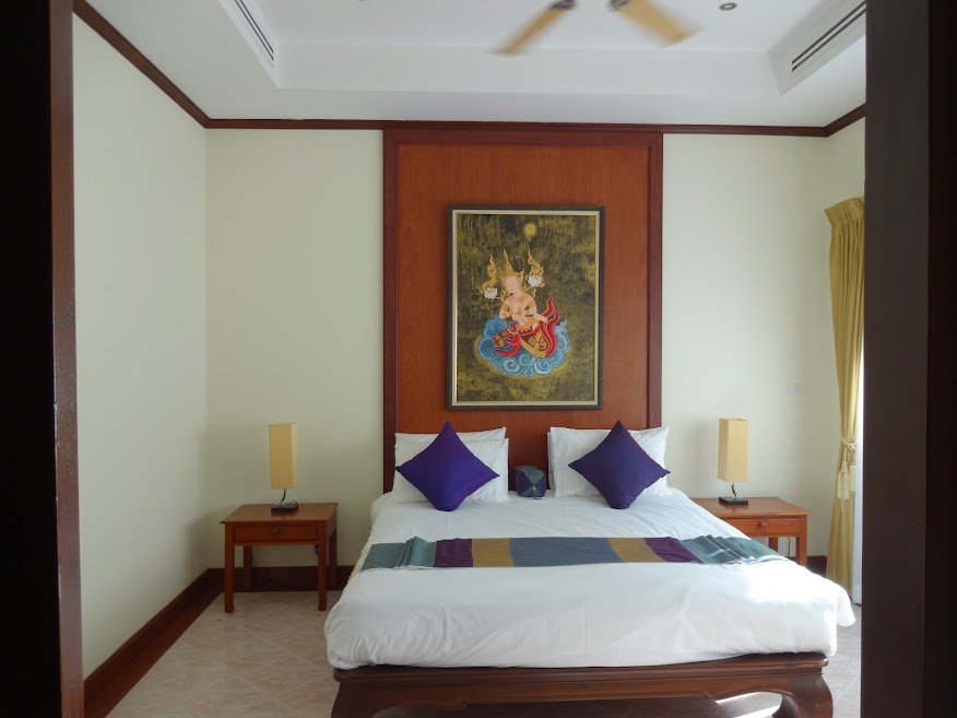 Property image - full photo 11