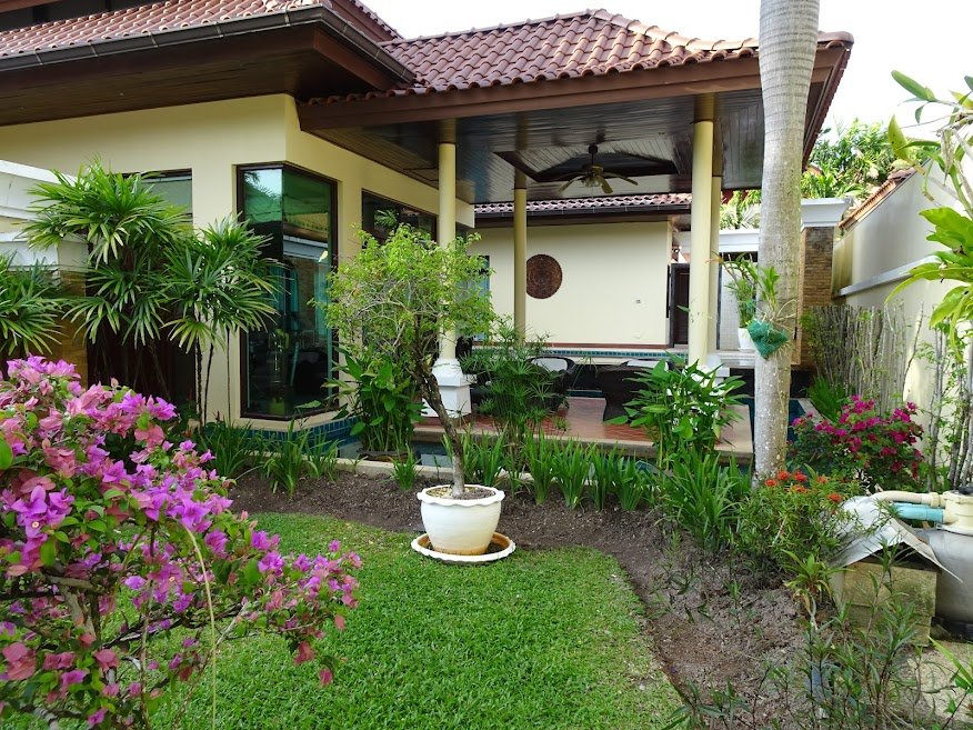 Property image - full photo 1