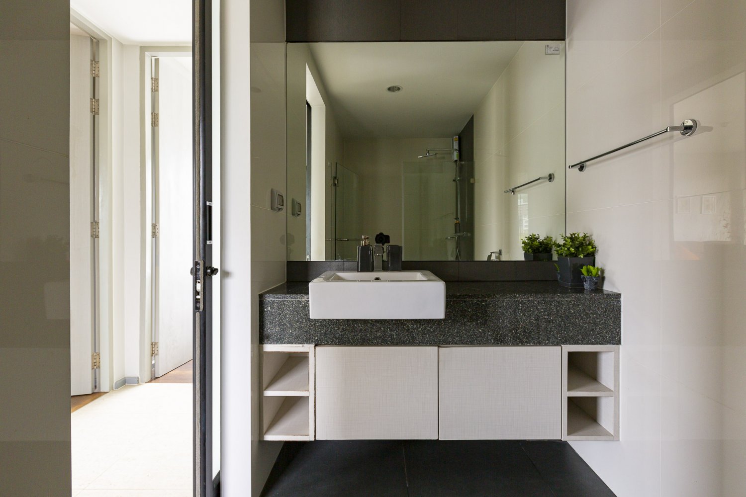 Property image - full photo 28