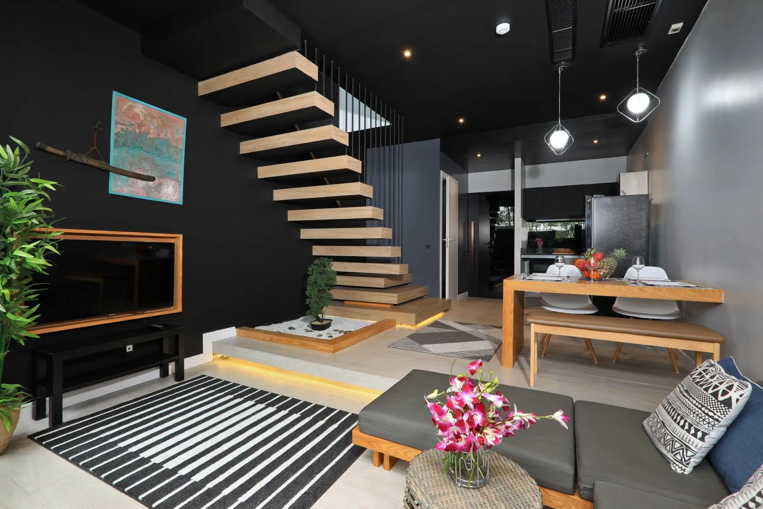 Property image - full photo 17