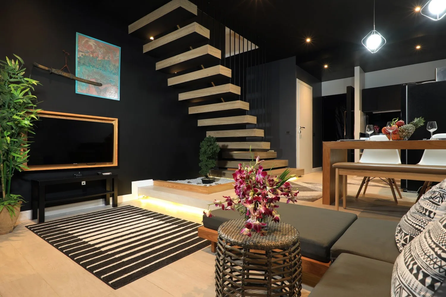 Property image - full photo 8