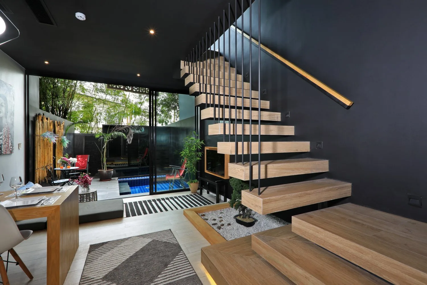 Property image - full photo 4