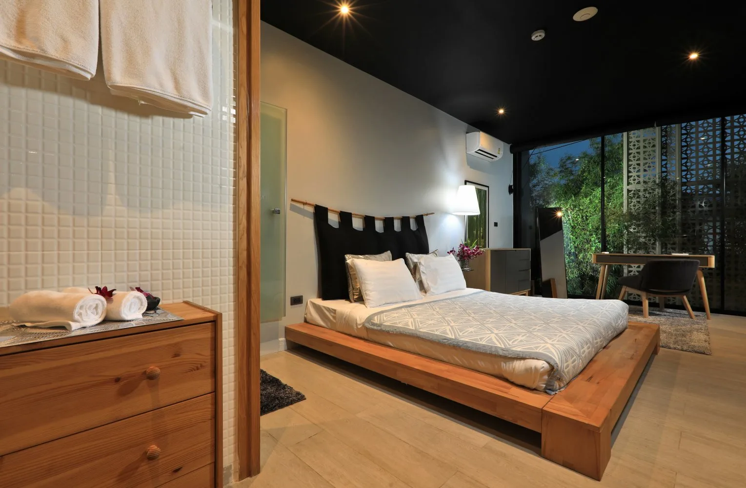 Property image - full photo 12