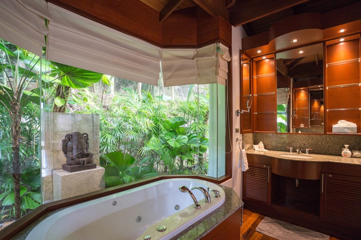 Property image - full photo 12