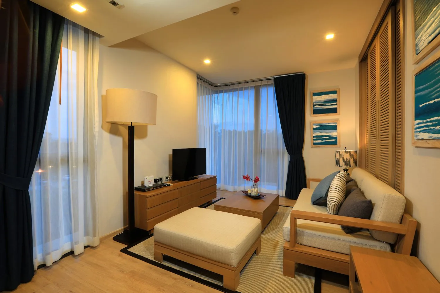 Property image - full photo 1