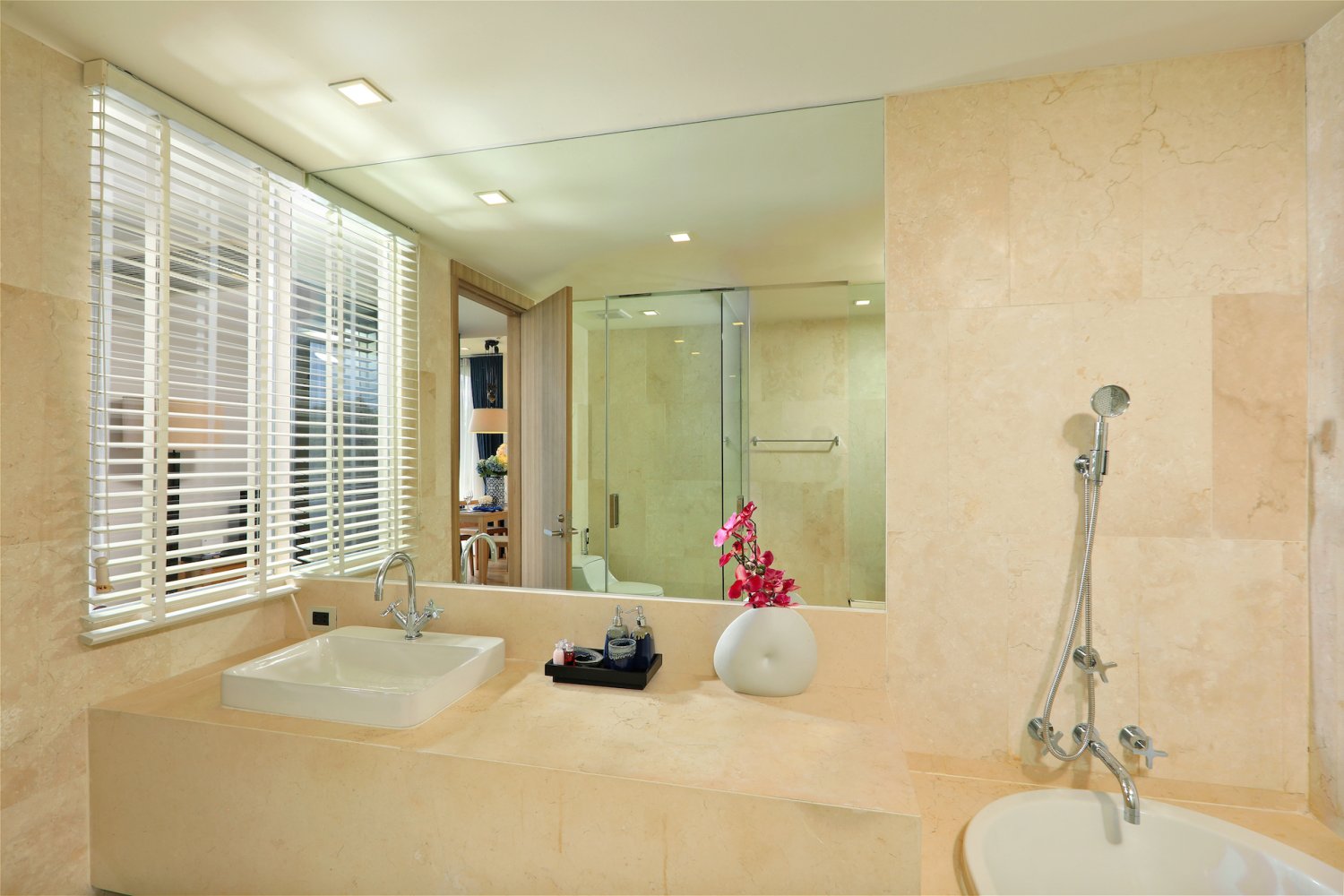 Property image - full photo 12