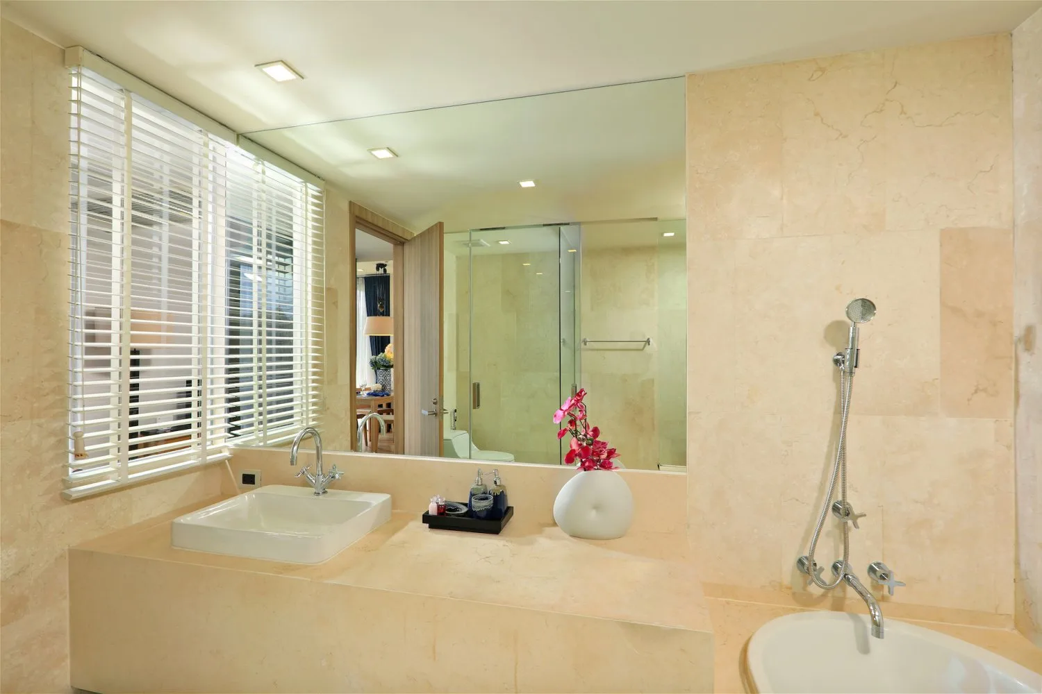 Property image - full photo 12