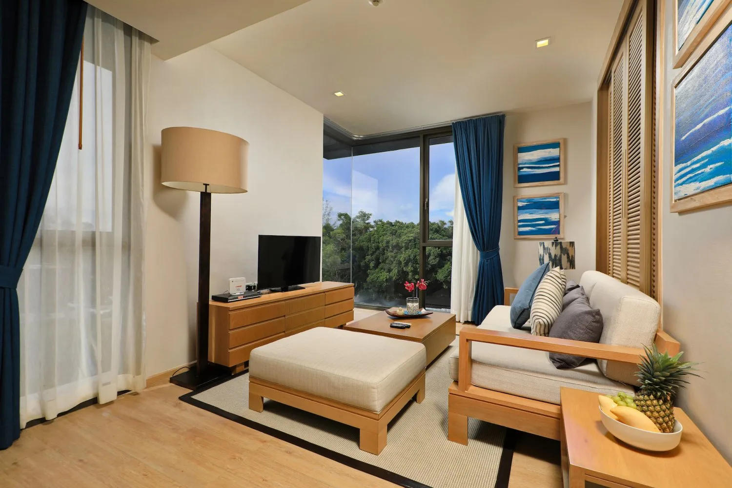 Property image - full photo 10