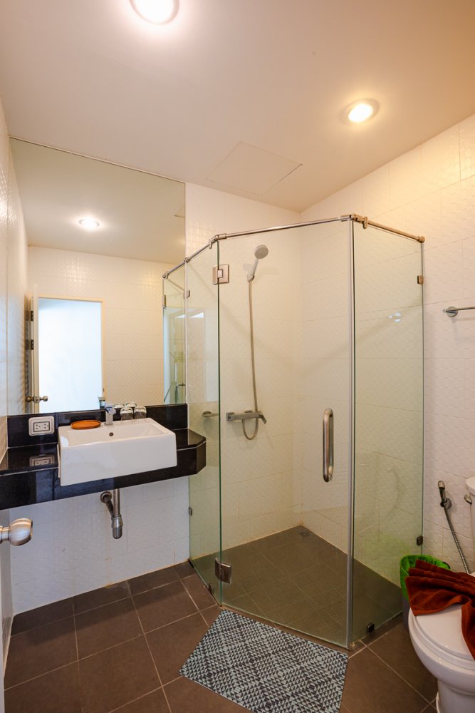 Property image - full photo 36