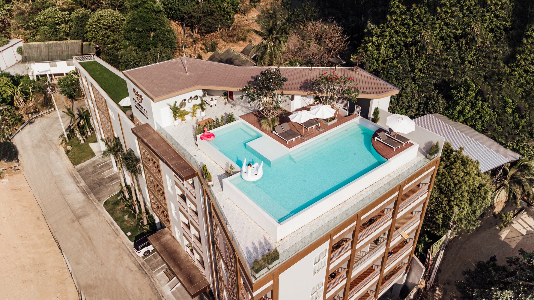 Property image - full photo 4