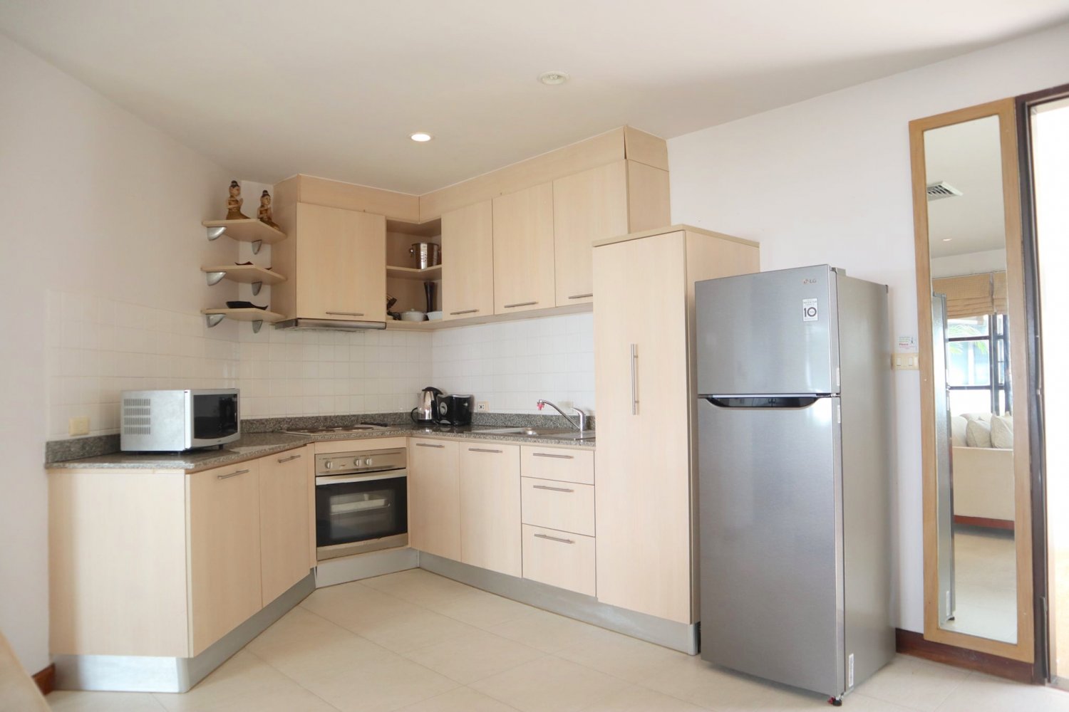 Property image - full photo 4