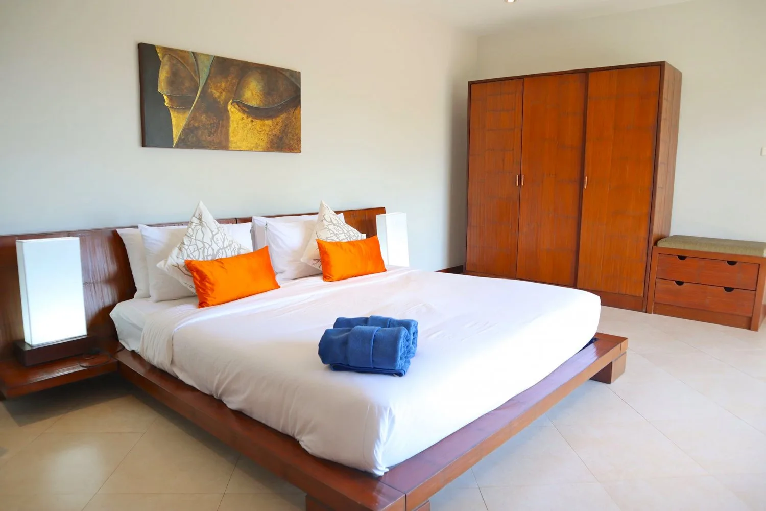 Property image - full photo 3