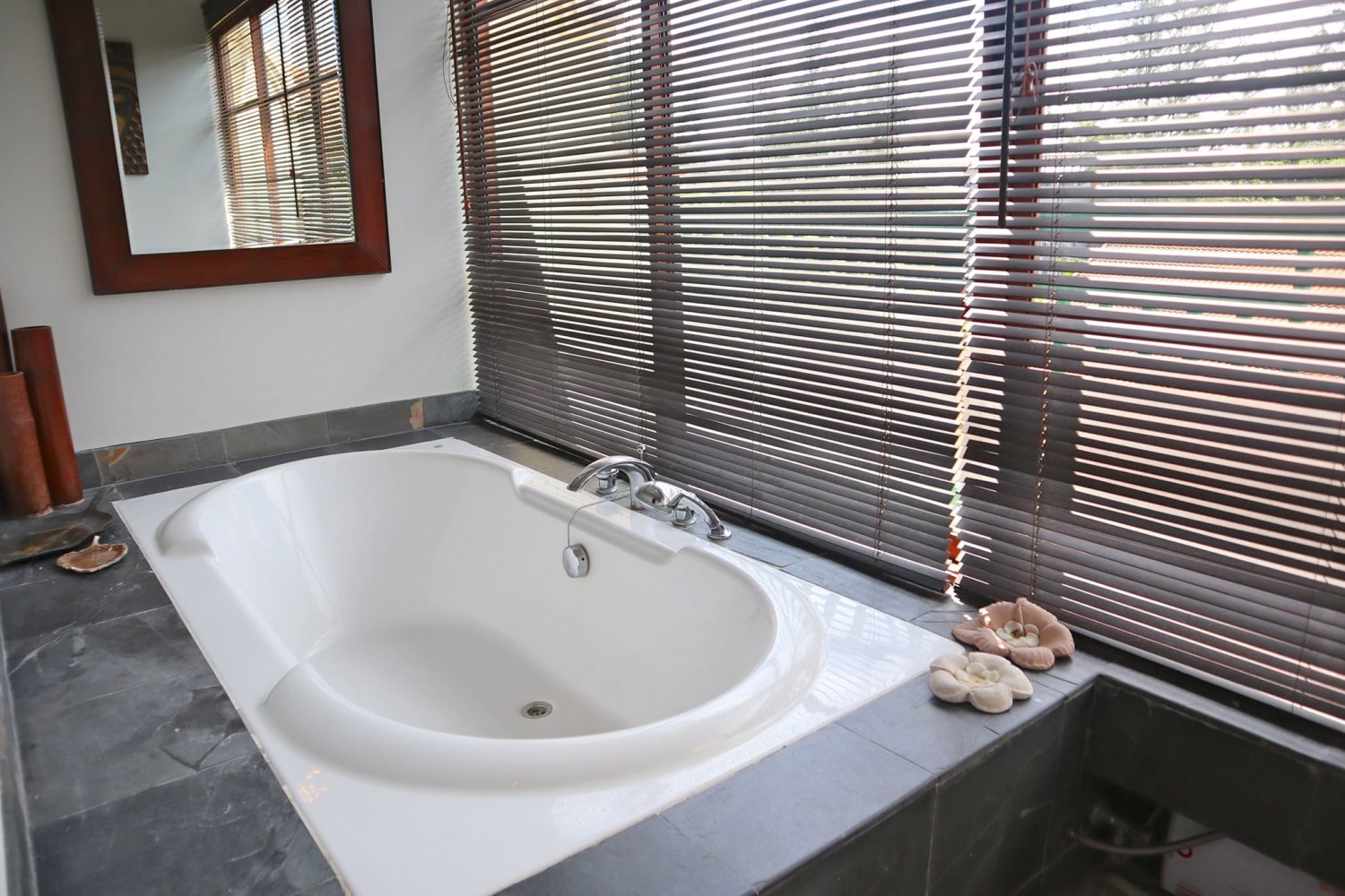 Property image - full photo 9