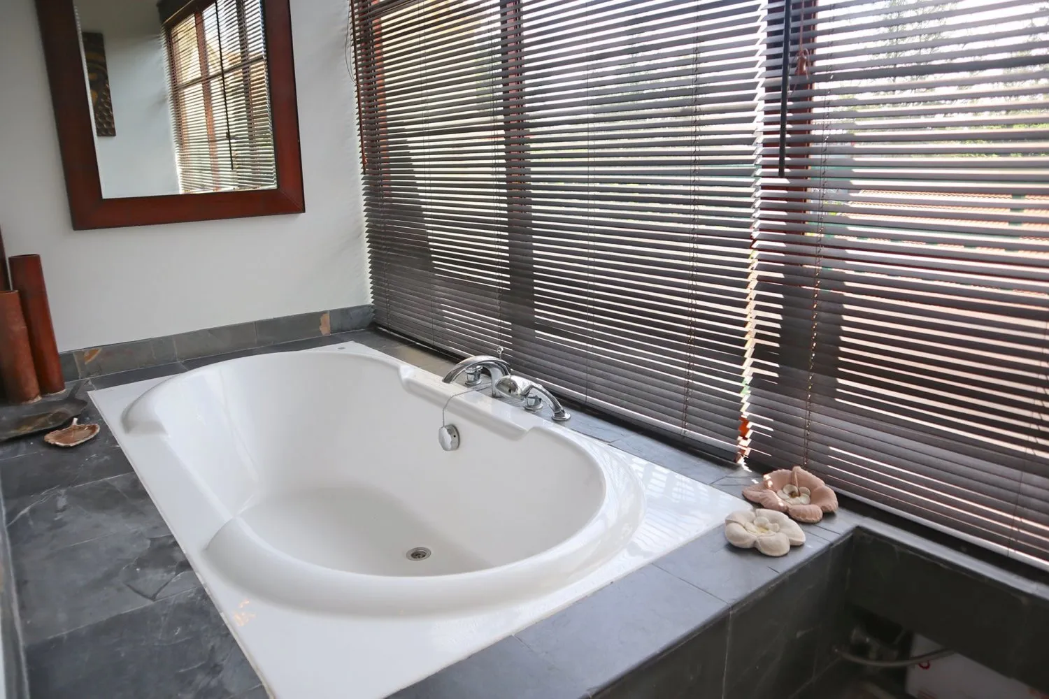Property image - full photo 9
