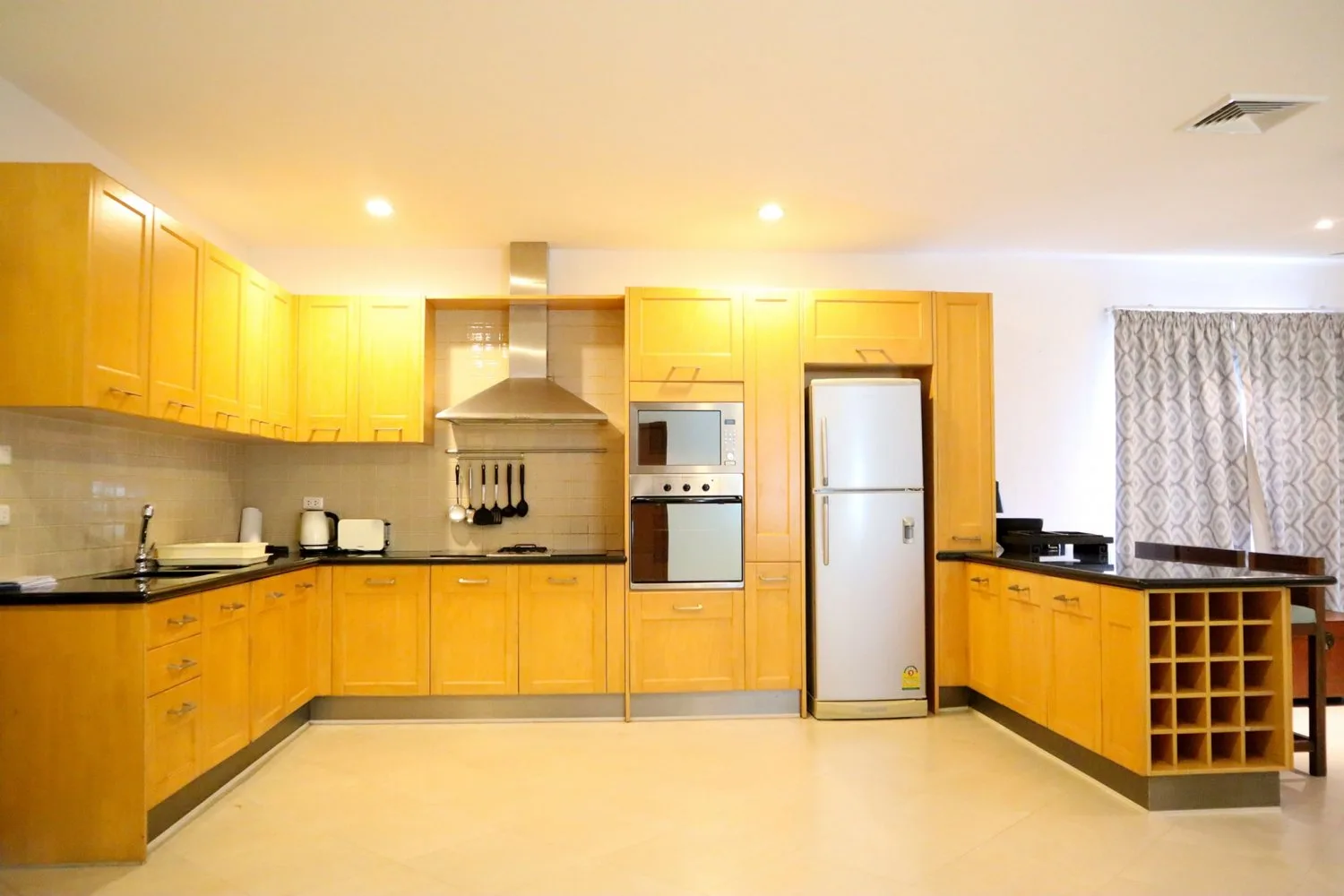 Property image - full photo 8