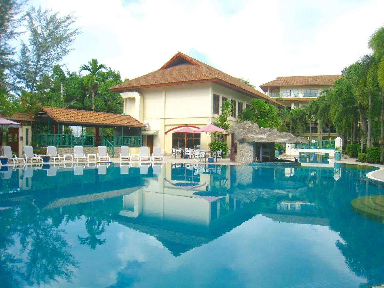 Property image - full photo 4