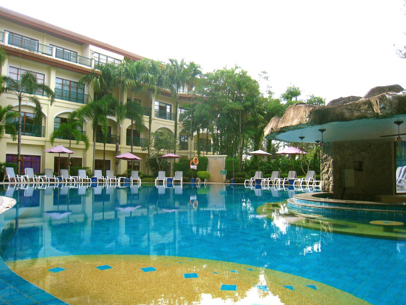 Property image - full photo 1