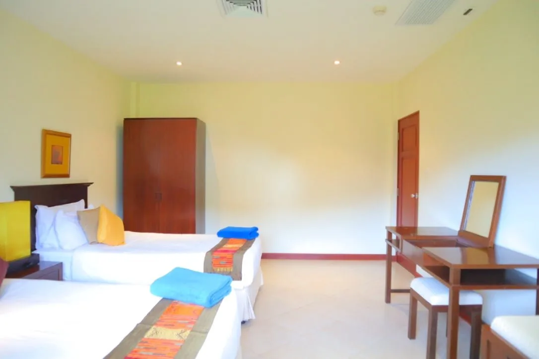 Property image - full photo 8