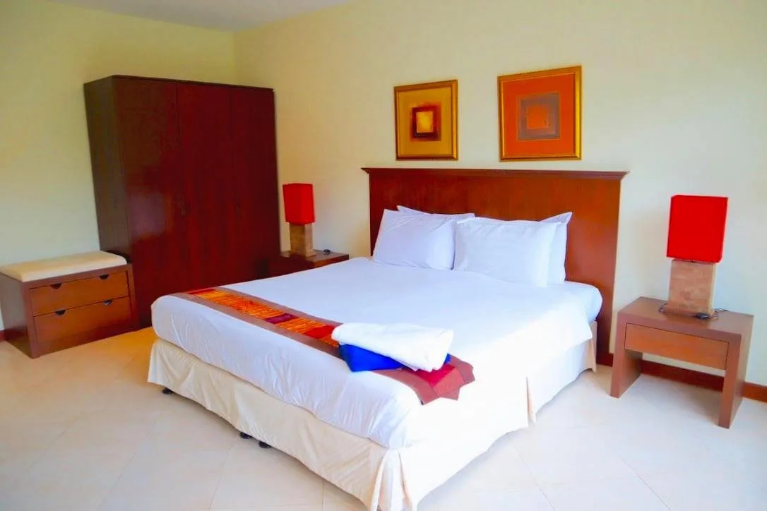 Property image - full photo 6