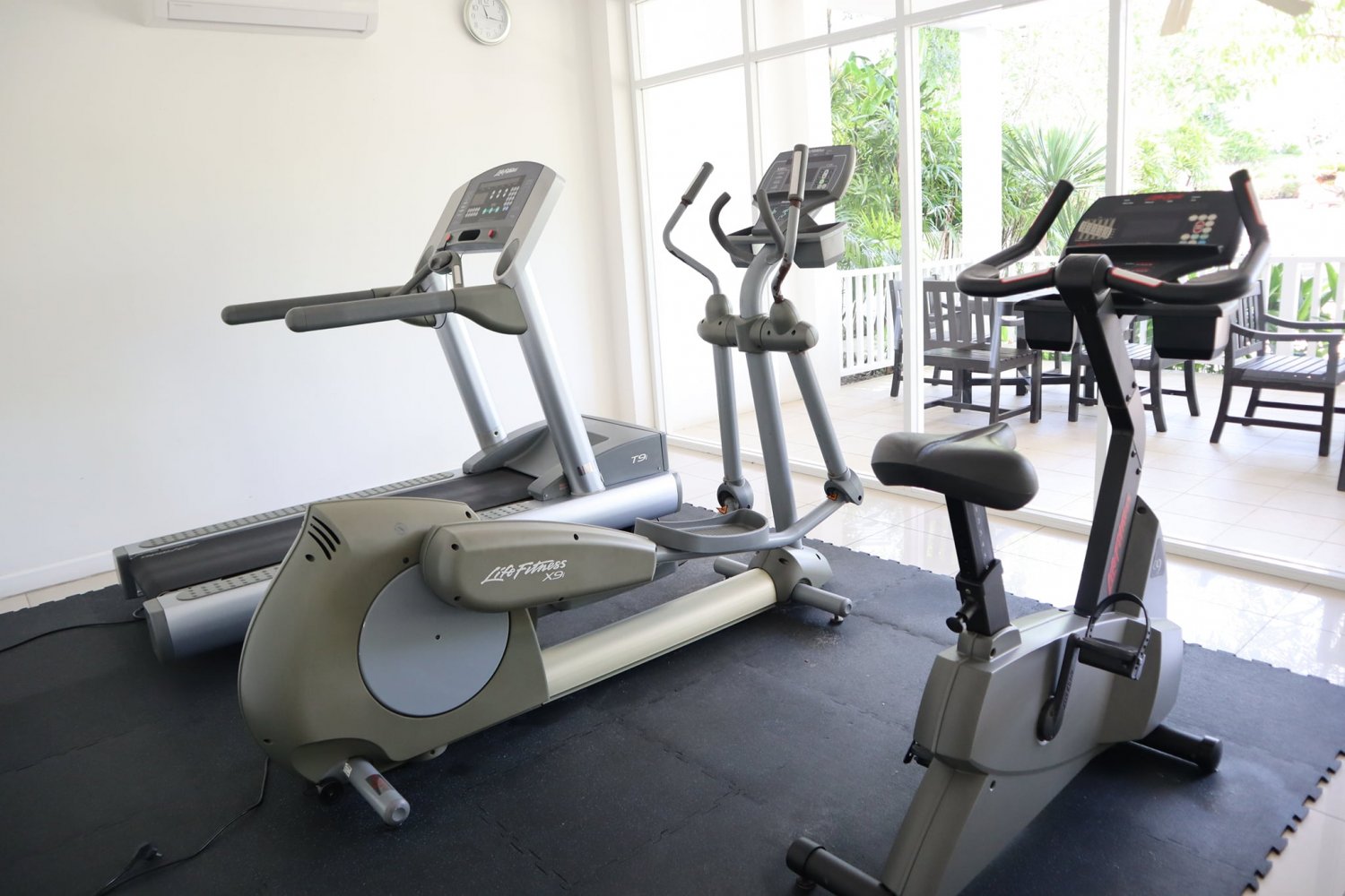 Property image - full photo 8
