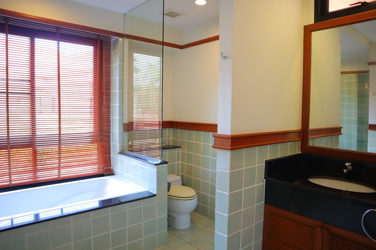 Property image - full photo 9