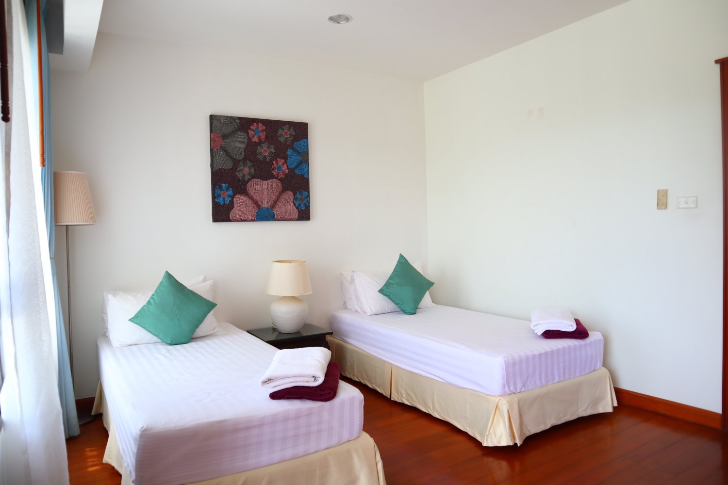 Property image - full photo 30