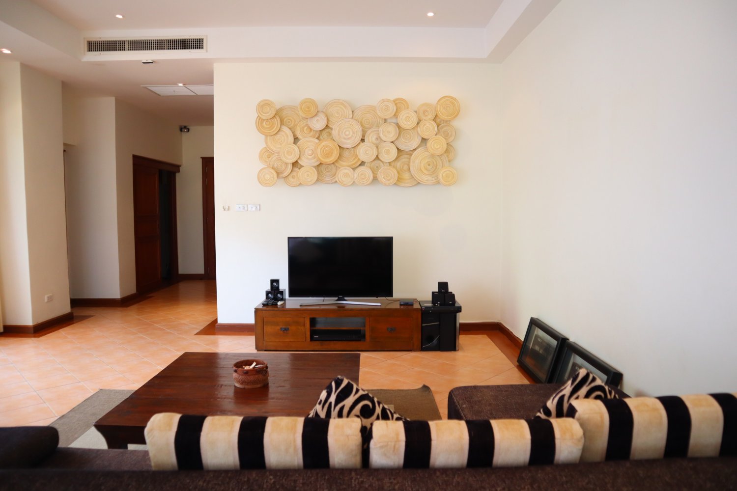 Property image - full photo 18