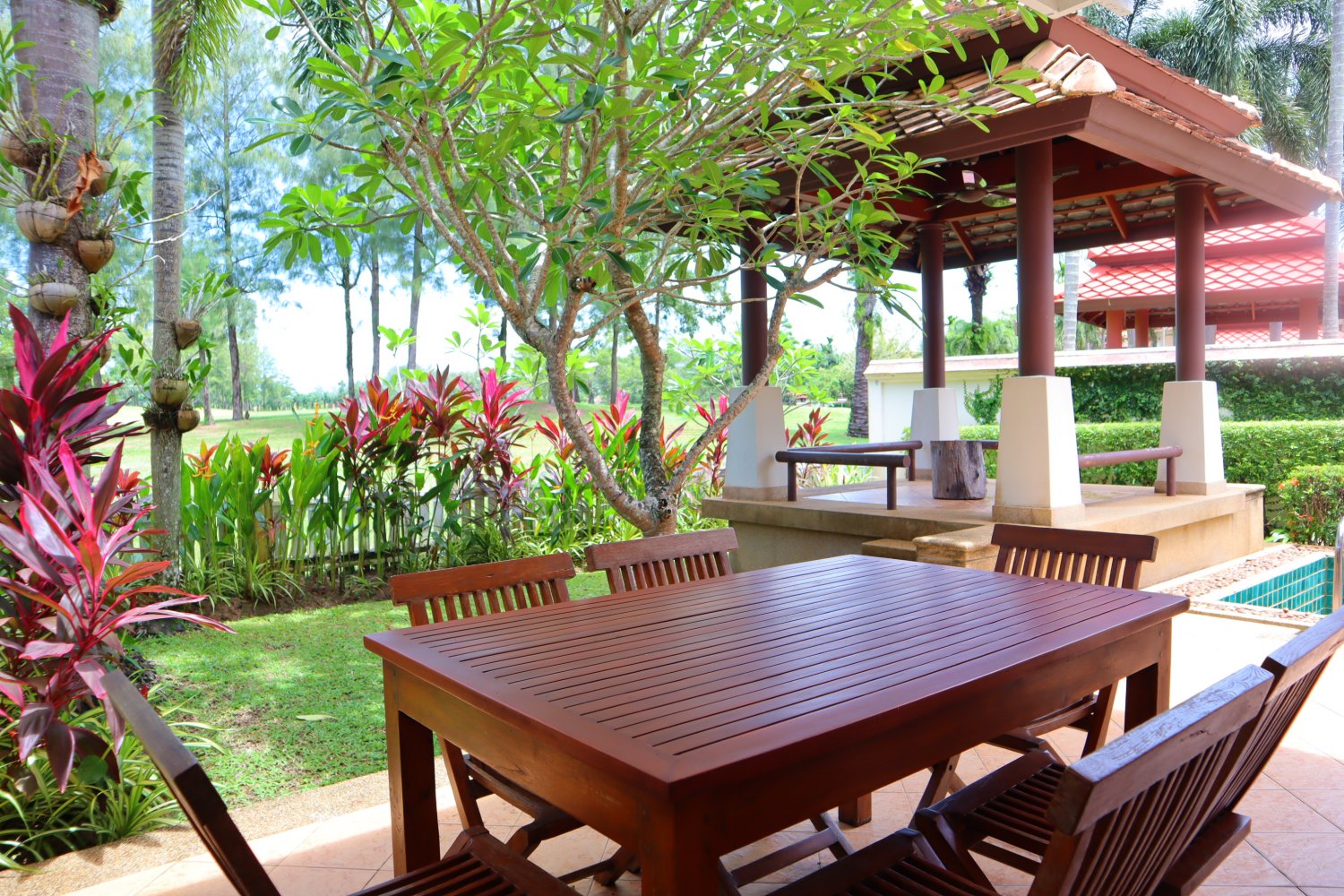 Property image - full photo 4