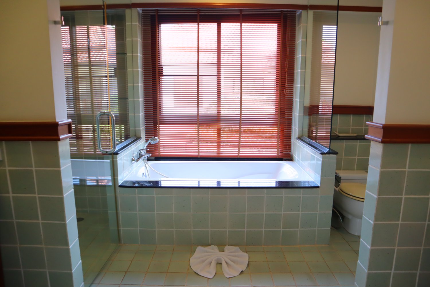 Property image - full photo 10