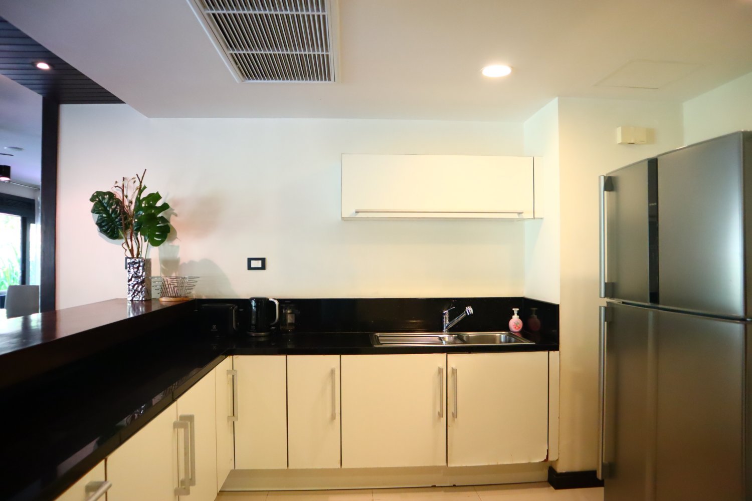 Property image - full photo 11