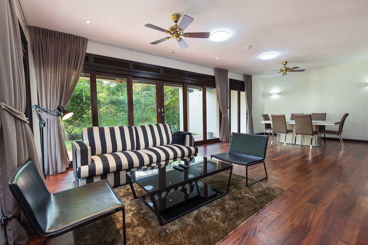 Property image - full photo 2