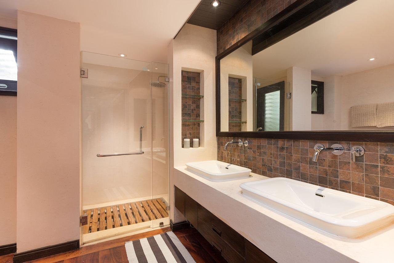 Property image - full photo 11