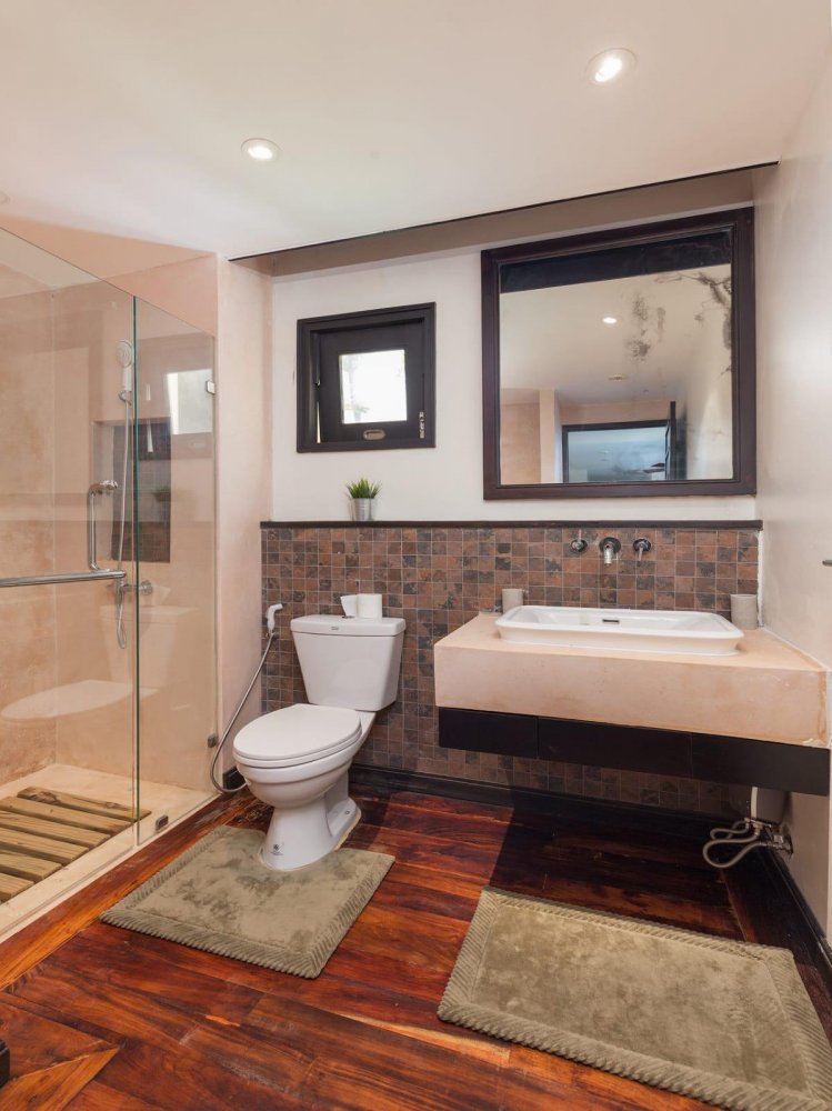Property image - full photo 11