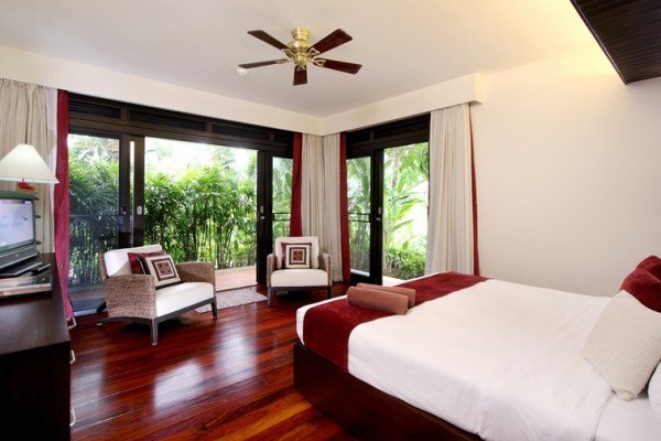 Property image - full photo 11