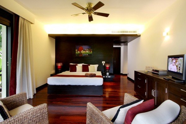Property image - full photo 10