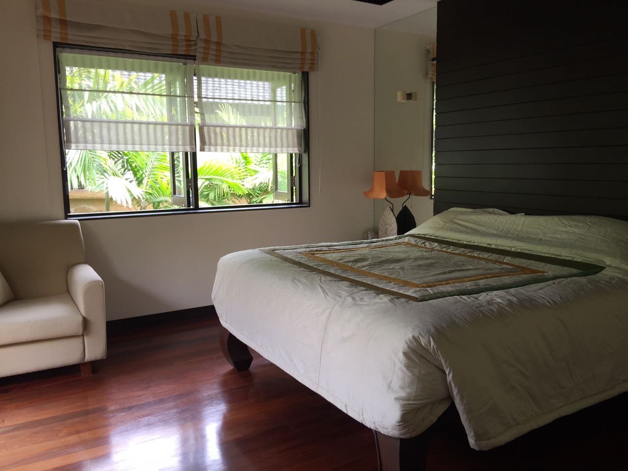 Property image - full photo 16