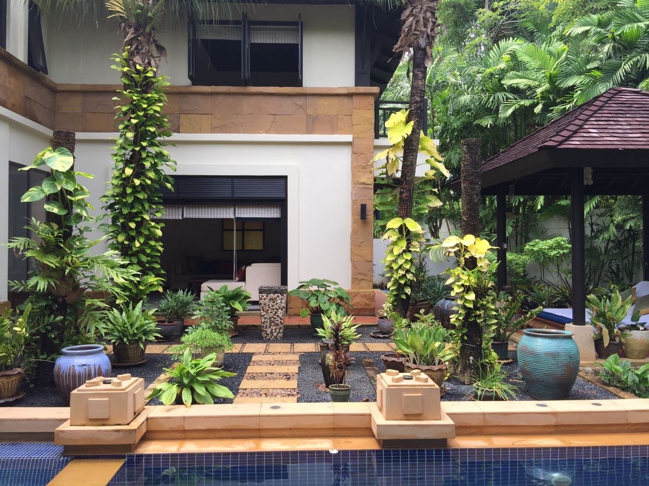 Property image - full photo 4
