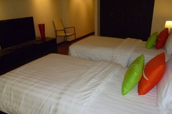 Property image - full photo 12