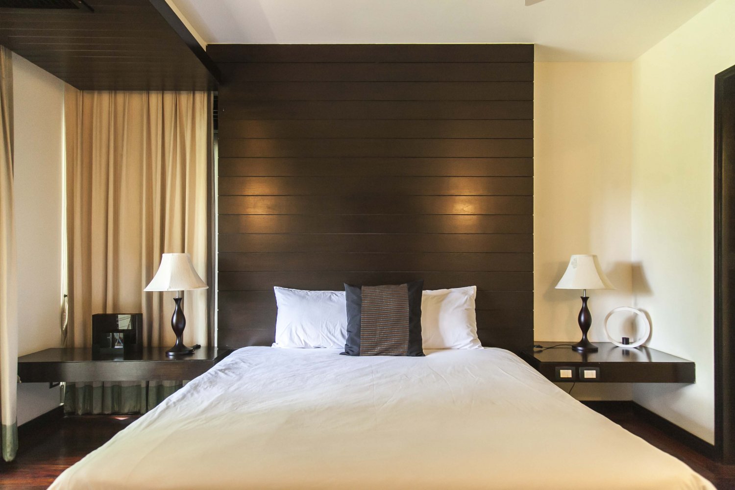 Property image - full photo 19