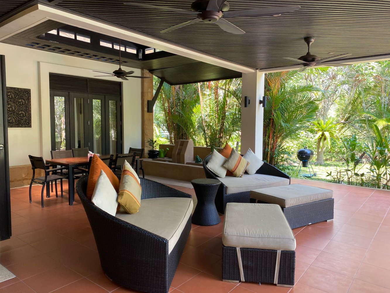 Property image - full photo 2