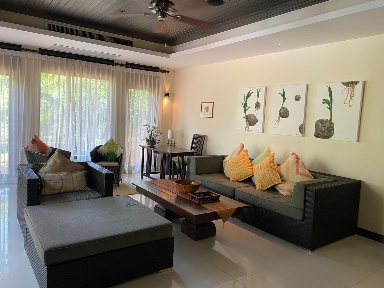 Property image - full photo 3